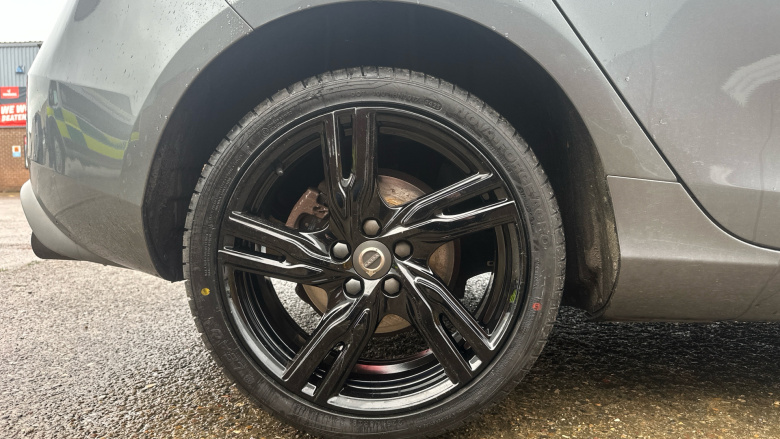 Volvo V40 D3 [4 Cyl 150] R DESIGN Pro 5dr Diesel Hatchback